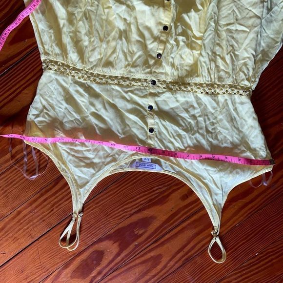 Adam Levine 🐾 Yellow Eyelet Middle Sundress Size 11/12 Large - Picture 10 of 10